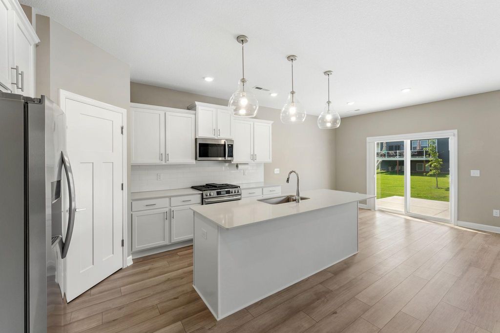 7609 Upper 38th Street N, Oakdale, MN 55128 — photo 5