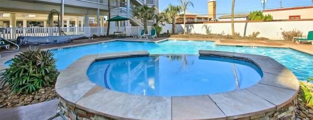 6102 Seawall Boulevard 258, Galveston, TX 77551