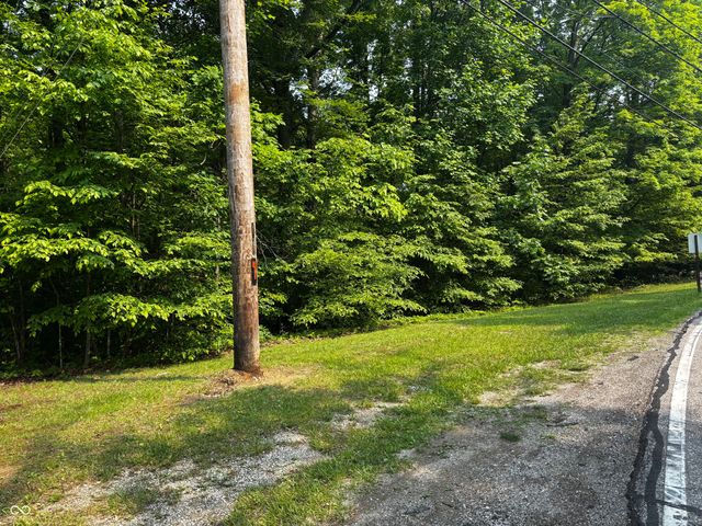 8612 Center Lake Road, Nineveh, IN 46164