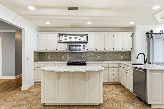 5058 Windland Dr, Springfield, TN 37172