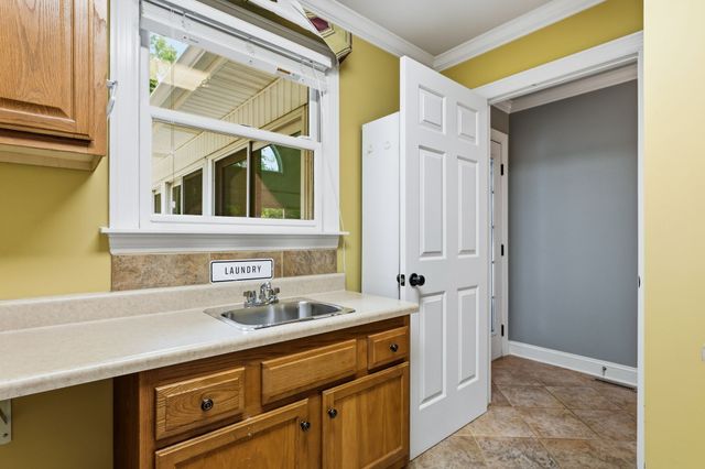 5058 Windland Dr, Springfield, TN 37172