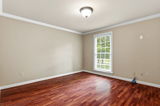 5058 Windland Dr, Springfield, TN 37172