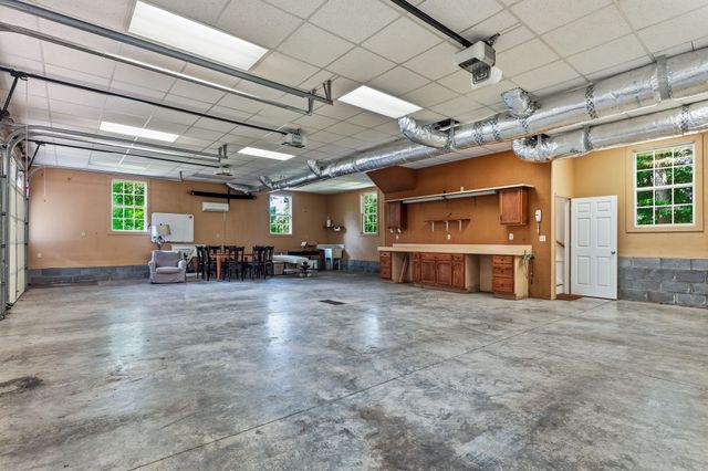 5058 Windland Dr, Springfield, TN 37172