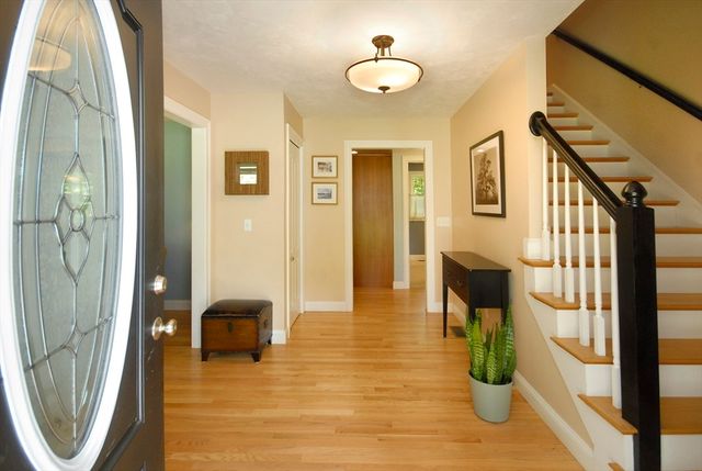 9 Pine Grove Rd, Westford, MA 01886