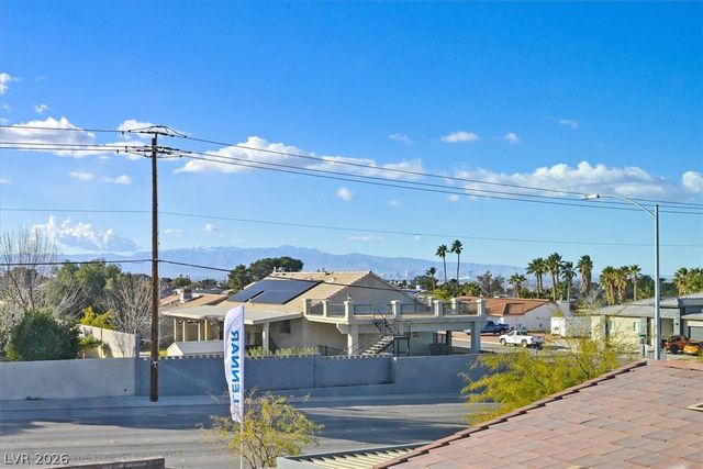303 Fletcher Falls Street, Henderson, NV 89015
