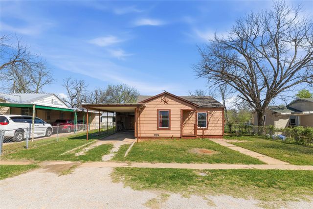510 Medcalf Street, Bangs, TX 76823