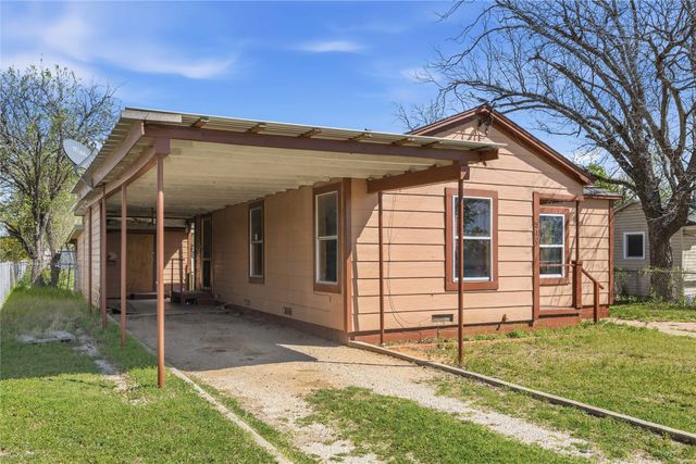 510 Medcalf Street, Bangs, TX 76823
