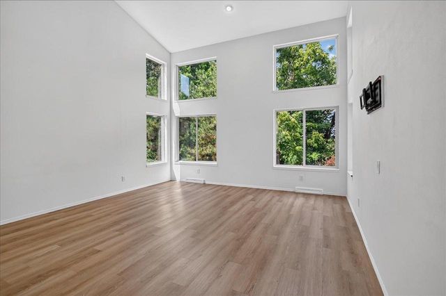 5230 Summer Ridge Drive, Madison, WI 53704