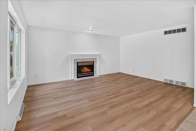 5230 Summer Ridge Drive, Madison, WI 53704