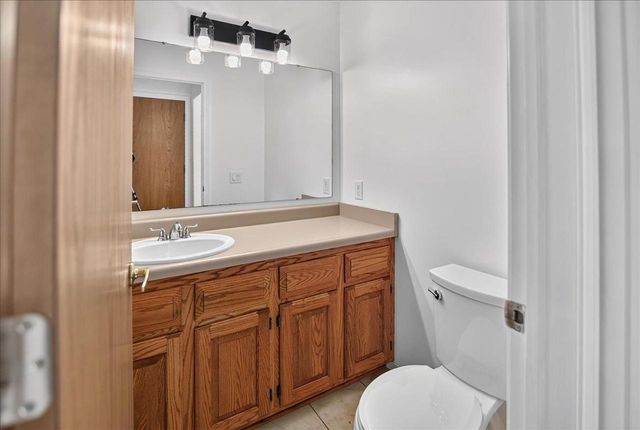 5230 Summer Ridge Drive, Madison, WI 53704