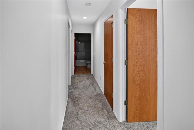 5230 Summer Ridge Drive, Madison, WI 53704