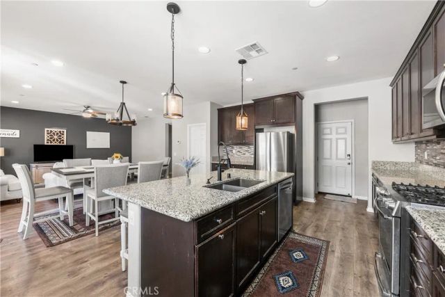37436 Umbrella, Palmdale, CA 93551