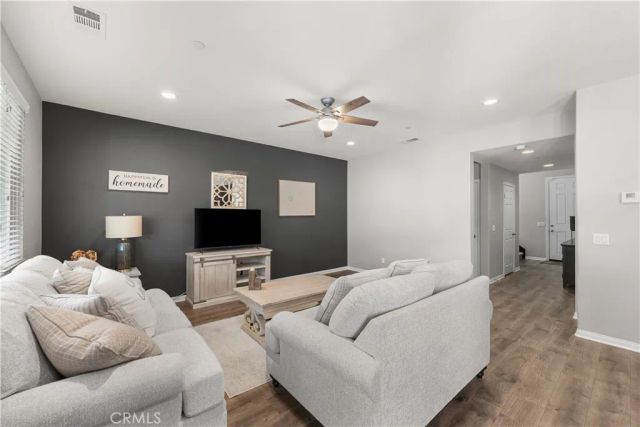37436 Umbrella, Palmdale, CA 93551