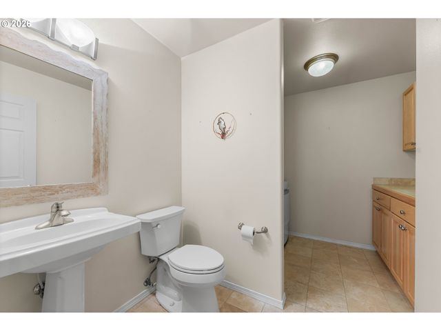 7609 Ne 61ST Cir, Vancouver, WA 98662