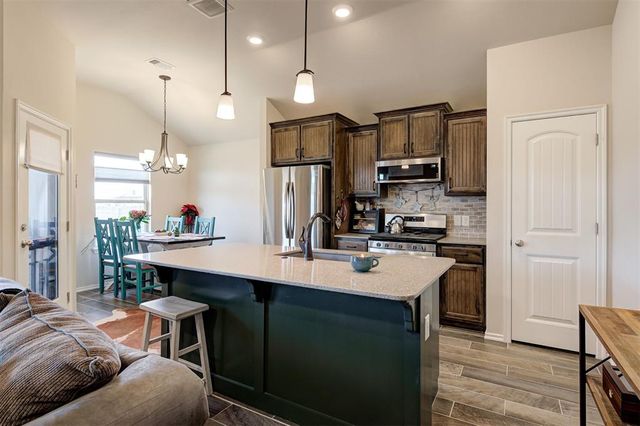 400 Haven Street, Yukon, OK 73099