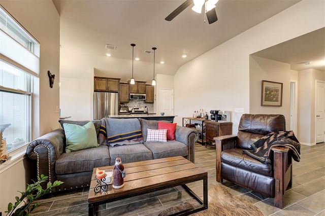 400 Haven Street, Yukon, OK 73099