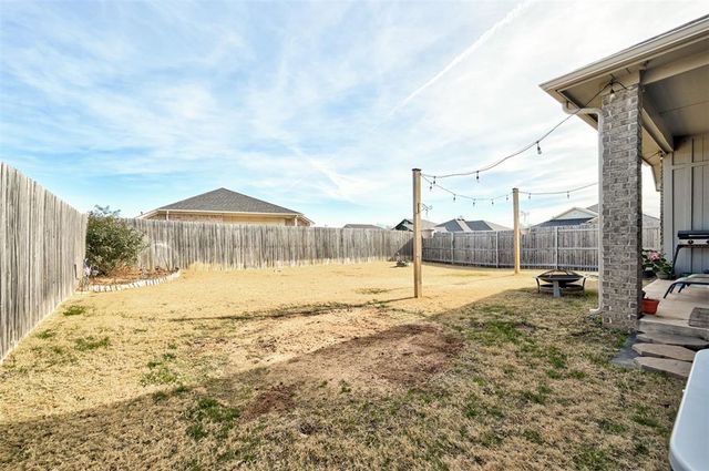 400 Haven Street, Yukon, OK 73099