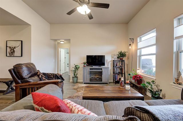 400 Haven Street, Yukon, OK 73099