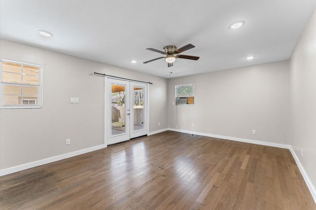 5231 Lyndhurst Drive, Houston, TX 77033