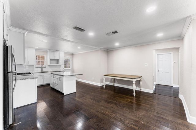 5231 Lyndhurst Drive, Houston, TX 77033