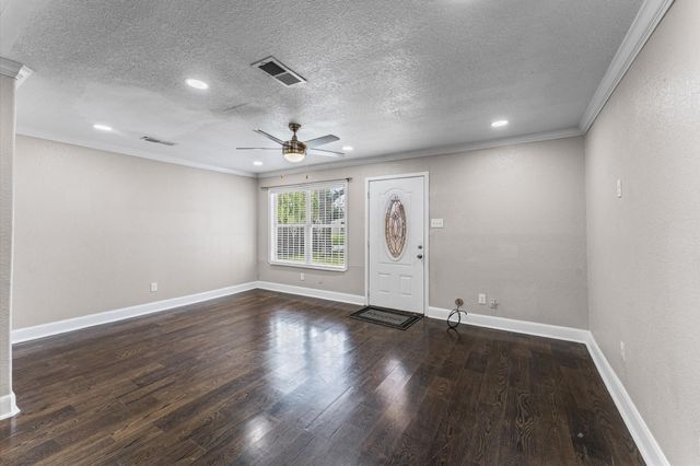 5231 Lyndhurst Drive, Houston, TX 77033