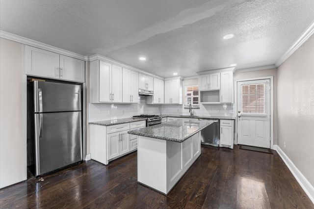 5231 Lyndhurst Drive, Houston, TX 77033