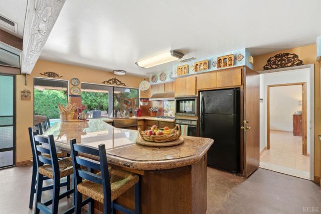 1967 Mulberry Drive, Hanford, CA 93230
