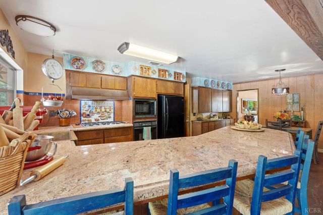 1967 Mulberry Drive, Hanford, CA 93230