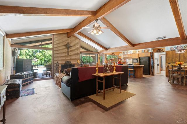 1967 Mulberry Drive, Hanford, CA 93230