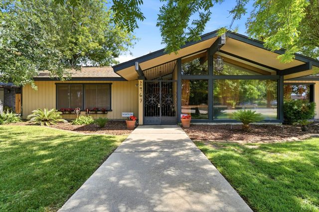 1967 Mulberry Drive, Hanford, CA 93230