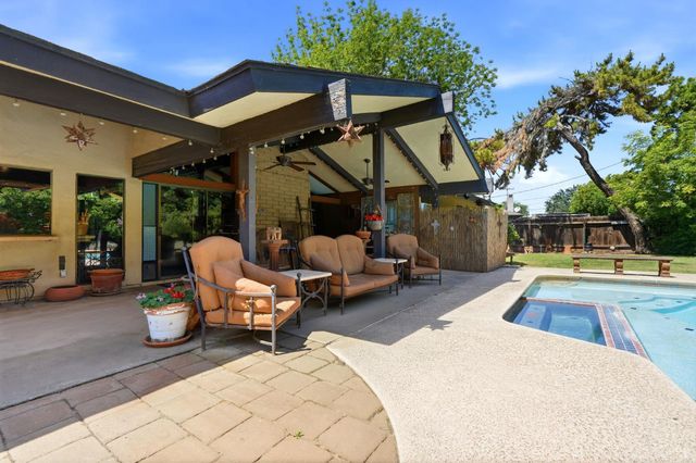 1967 Mulberry Drive, Hanford, CA 93230