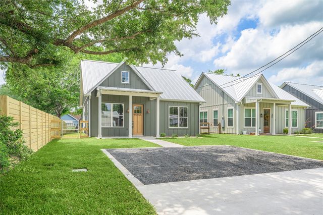 741 Pecan Street, New Ulm, TX 78950