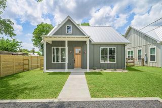 741 Pecan Street, New Ulm, TX 78950