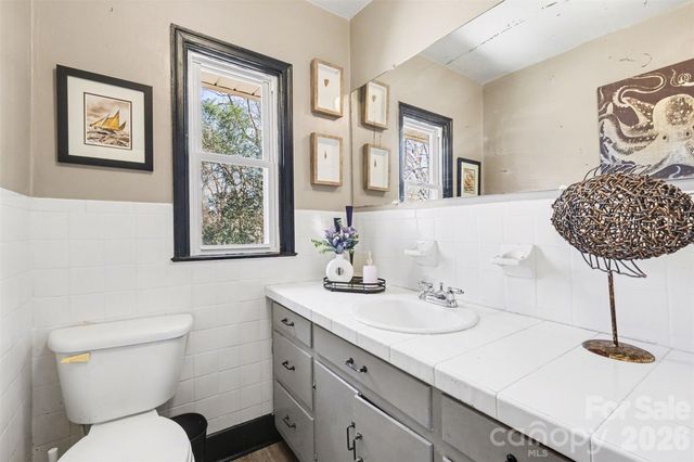 1210 Oakwood Avenue, Gastonia, NC 28052