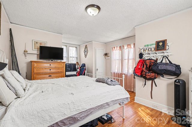 1210 Oakwood Avenue, Gastonia, NC 28052