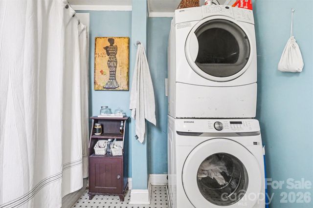 1210 Oakwood Avenue, Gastonia, NC 28052