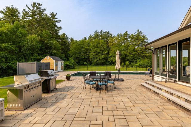 74 SADDLE TRAIL Drive, Dover, NH 03820