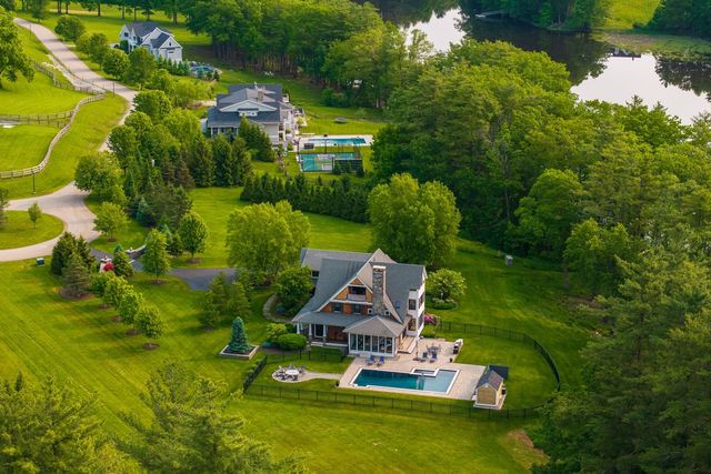 74 SADDLE TRAIL Drive, Dover, NH 03820