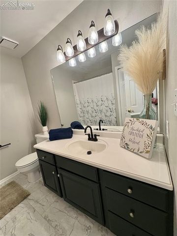 204 Bridle Trail, Pueblo, CO 81005