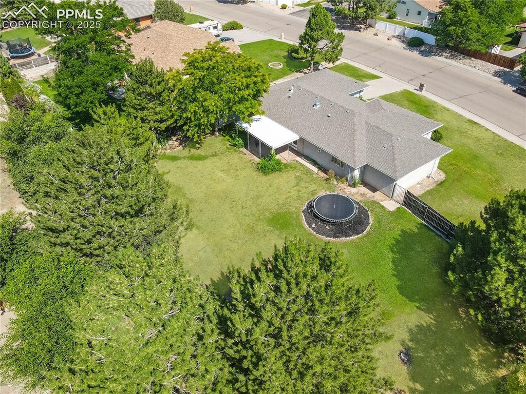 204 Bridle Trail, Pueblo, CO 81005 — photo 3