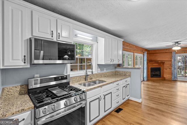 9021 Lakeview Parkway, Villa Rica, GA 30180