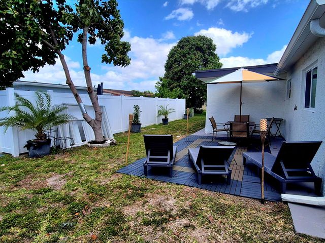 1015 NW 68th Avenue, Margate, FL 33063