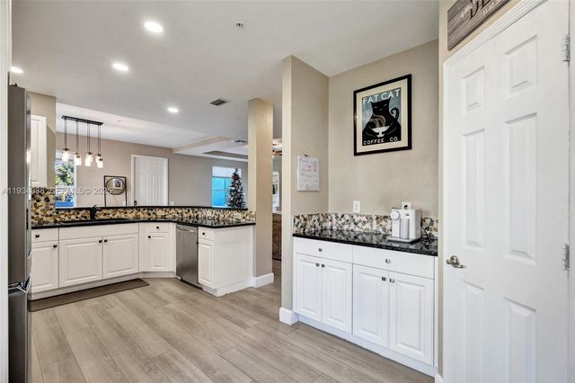 4720 Mimosa Pl 903, Coconut Creek, FL 33073