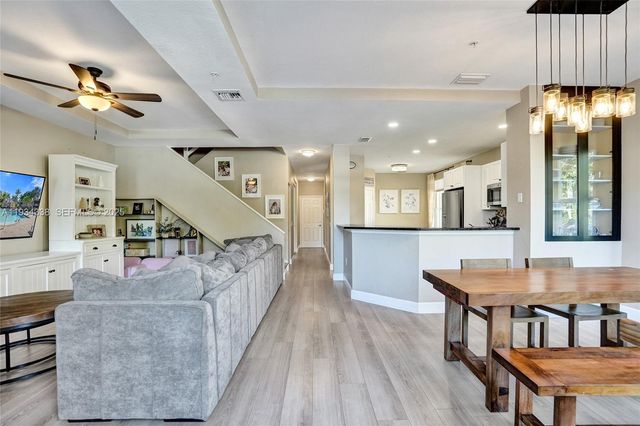 4720 Mimosa Pl 903, Coconut Creek, FL 33073