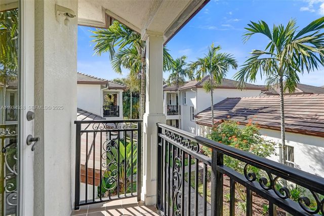 4720 Mimosa Pl 903, Coconut Creek, FL 33073