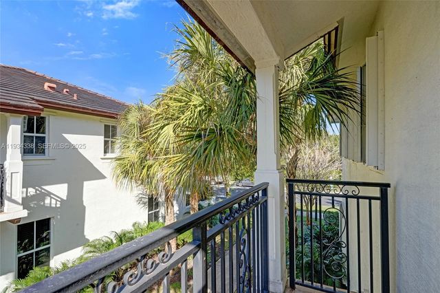 4720 Mimosa Pl 903, Coconut Creek, FL 33073