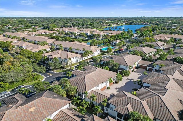 4720 Mimosa Pl 903, Coconut Creek, FL 33073