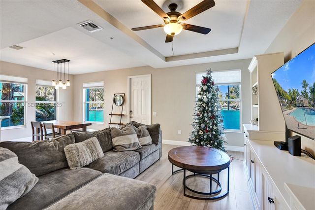 4720 Mimosa Pl 903, Coconut Creek, FL 33073