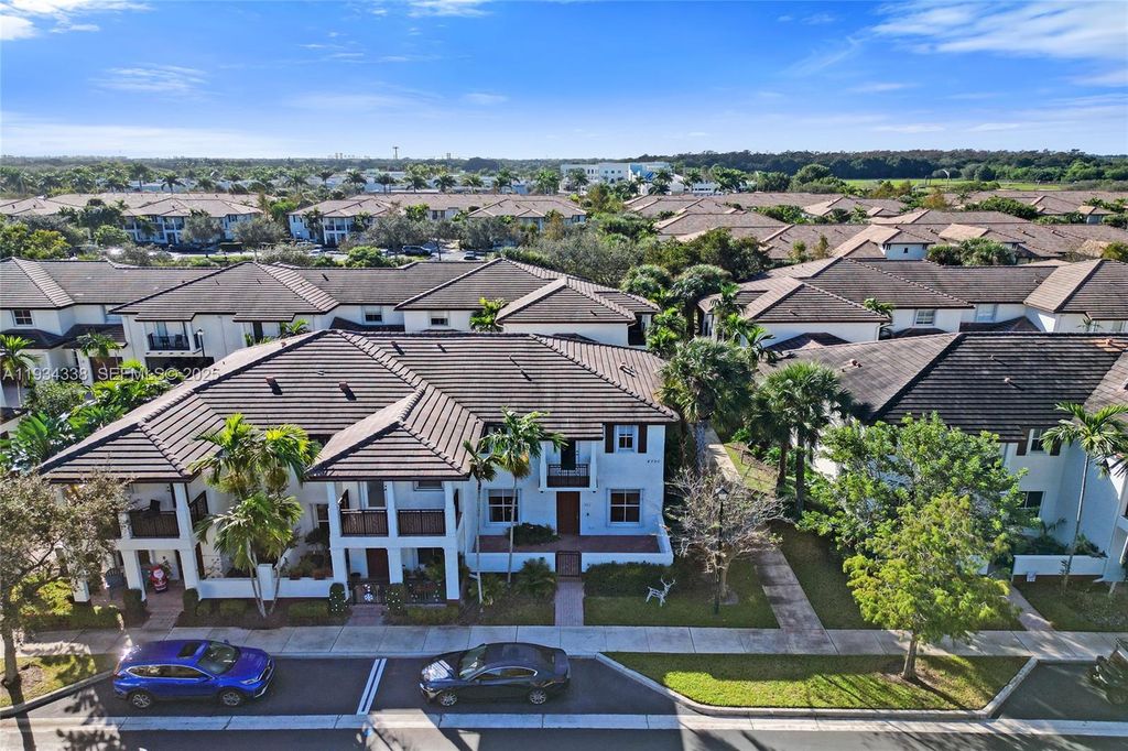 4720 Mimosa Pl 903, Coconut Creek, FL 33073