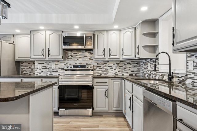 15014 THERESA DR, Philadelphia, PA 19116